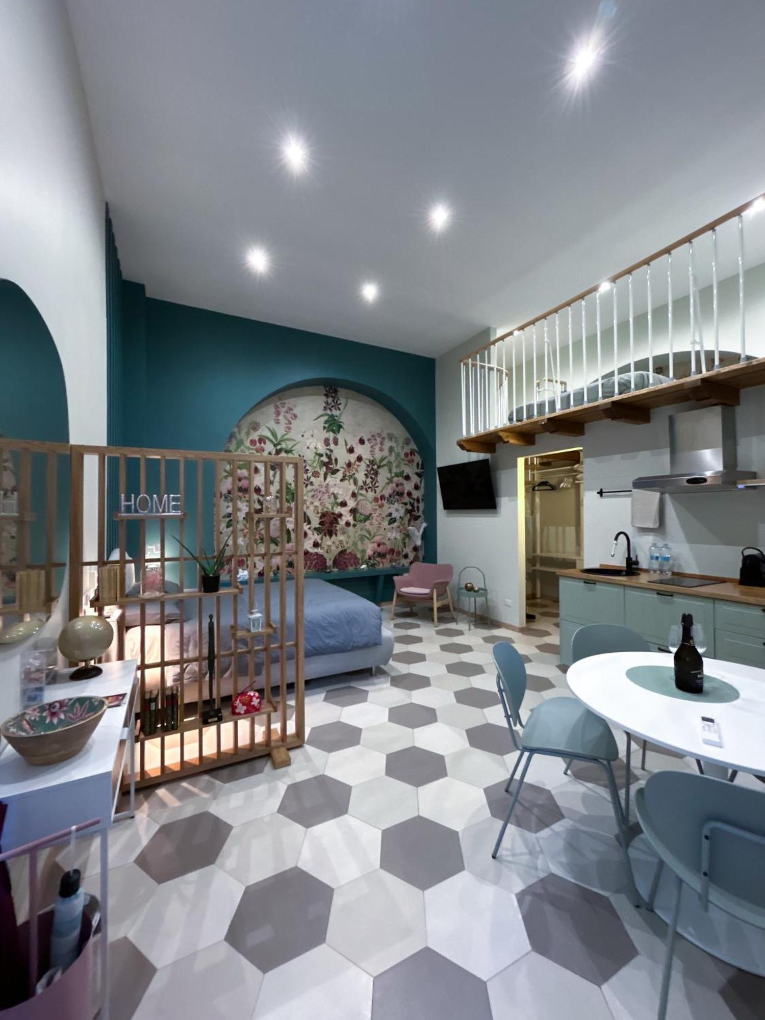 Loft 125 Passi Dal Colosseo Appartamento *